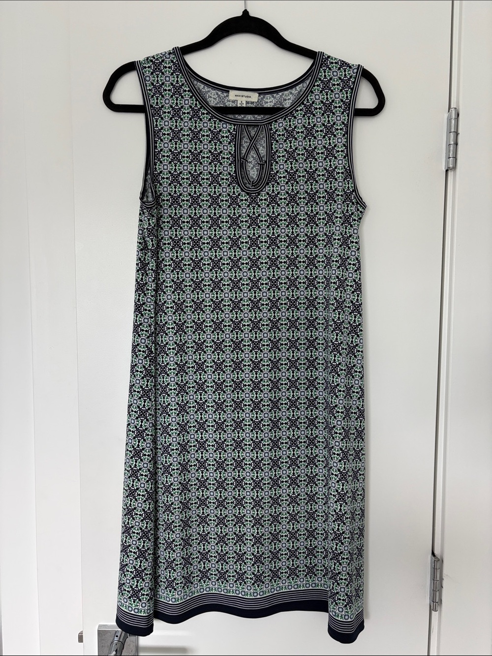 Max Studio Mint & Navy Patterned Sleeveless Shift Dress